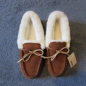 NWT Sonoma M 7-8 Brown Moccasin Faux Suede Fur Lined Flats Slip On Slippers